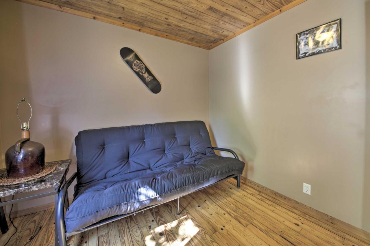 Pet-Friendly Cottage With Fire Pit - 3 Mi To Siu! Карбондейл Екстер'єр фото