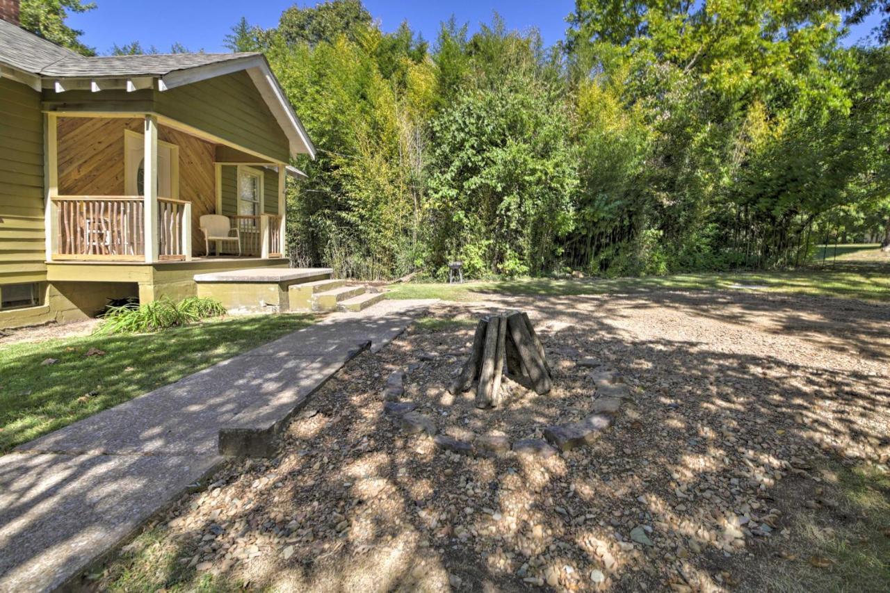 Pet-Friendly Cottage With Fire Pit - 3 Mi To Siu! Карбондейл Екстер'єр фото