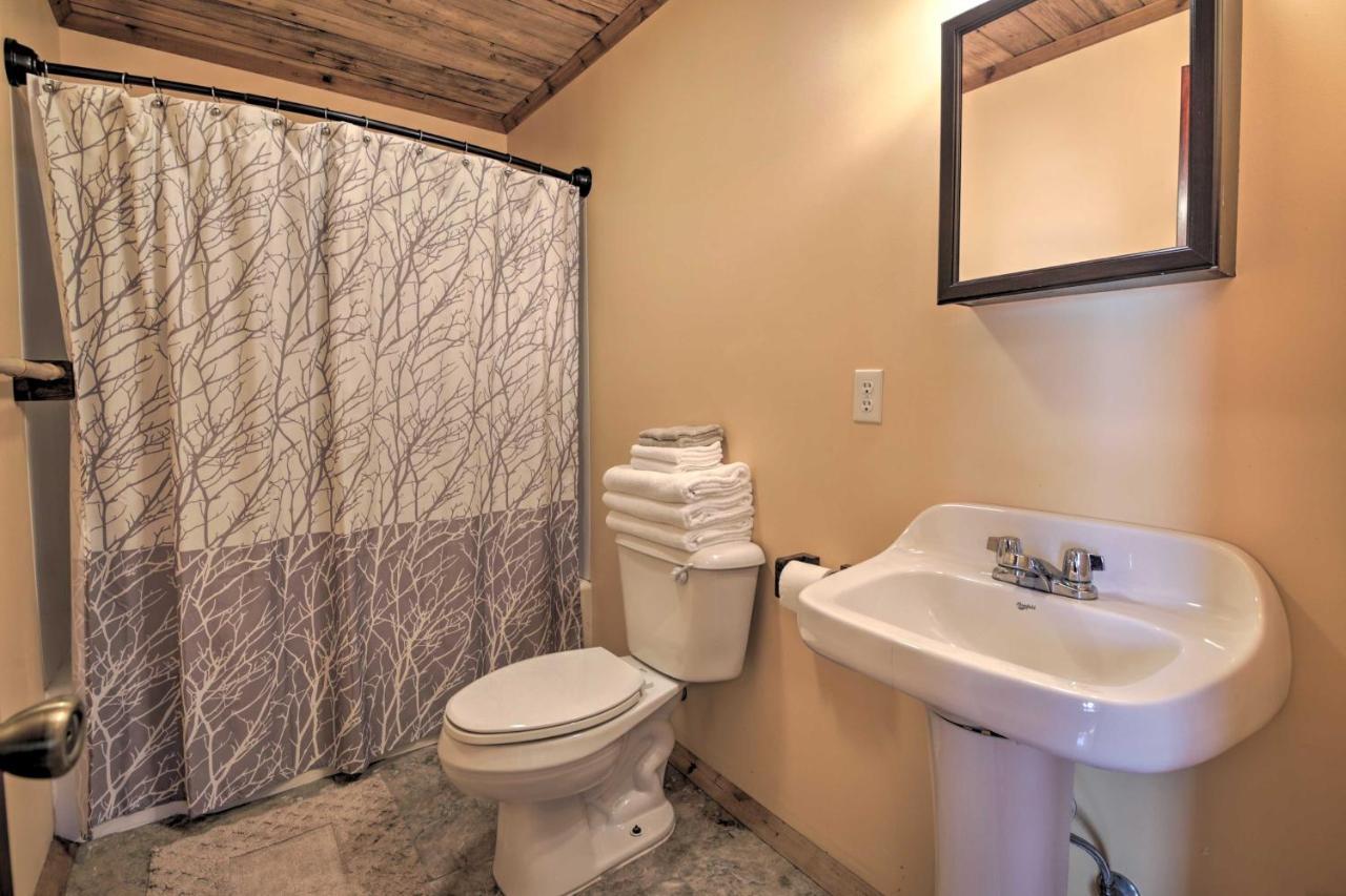 Pet-Friendly Cottage With Fire Pit - 3 Mi To Siu! Карбондейл Екстер'єр фото