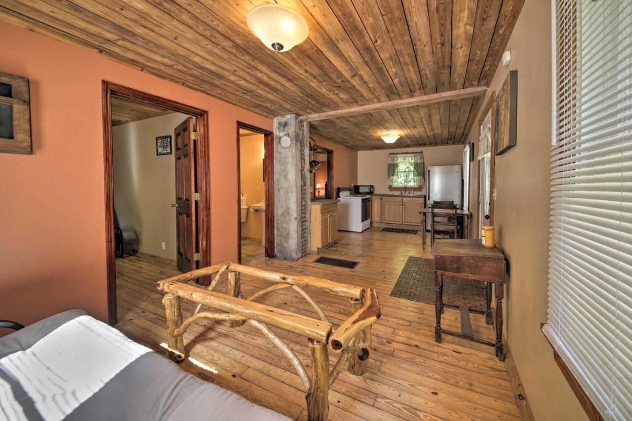 Pet-Friendly Cottage With Fire Pit - 3 Mi To Siu! Карбондейл Екстер'єр фото